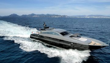 4'TS yacht charter 5
