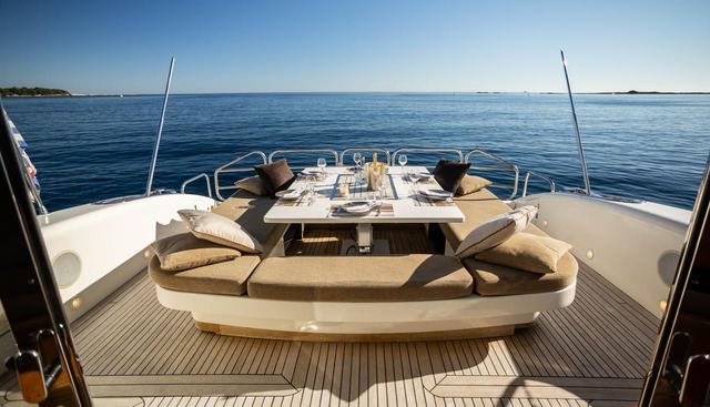 BEST MOUNTAIN yacht charter 5
