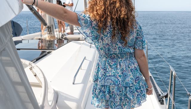 AGARIMO SIX yacht charter 3
