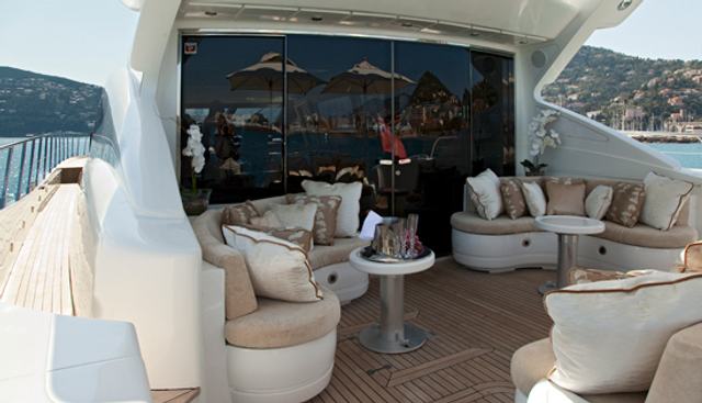 DELHIA yacht charter 5