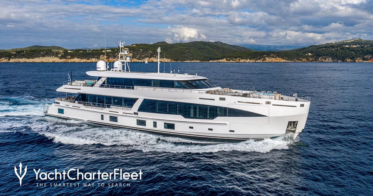 M55 yacht charter 2