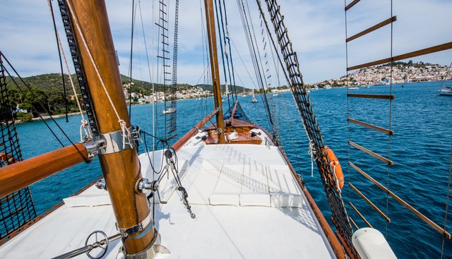 BLUE DREAM yacht charter 2