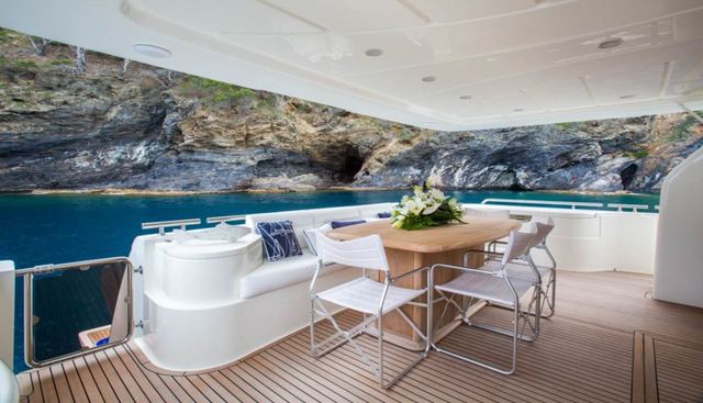 MONTICELLO II yacht charter 4