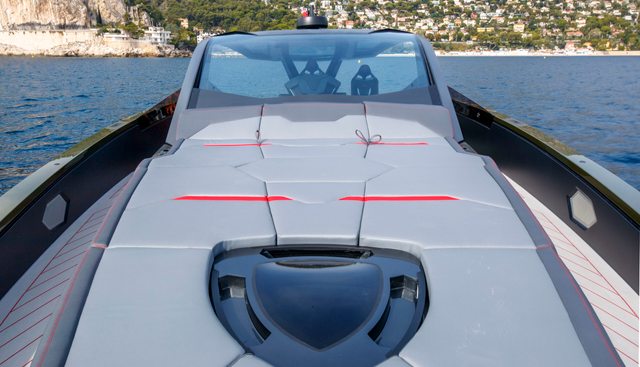 FAST ONE yacht charter 3