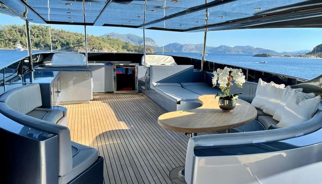 SEVEN yacht charter 3