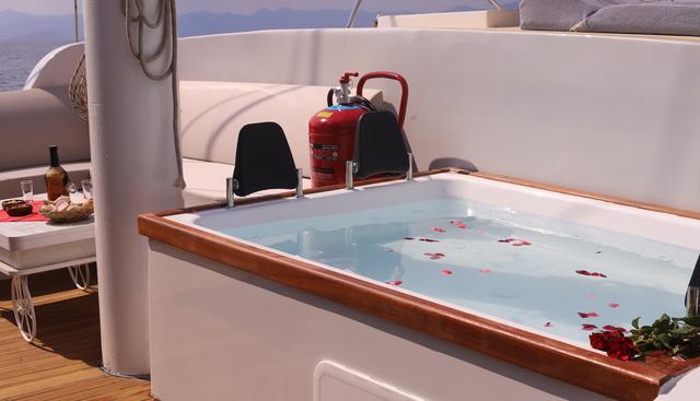 QUEEN OF RTT yacht charter 2