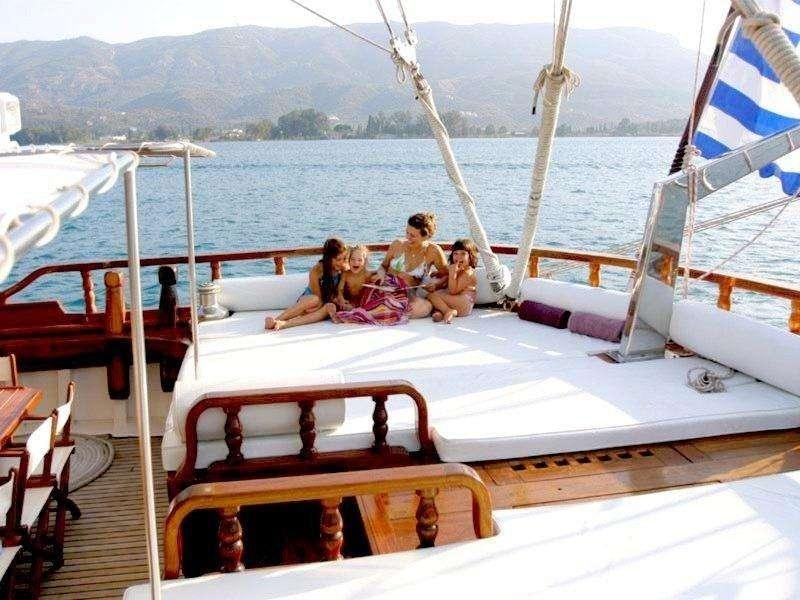 MATINA yacht charter 4