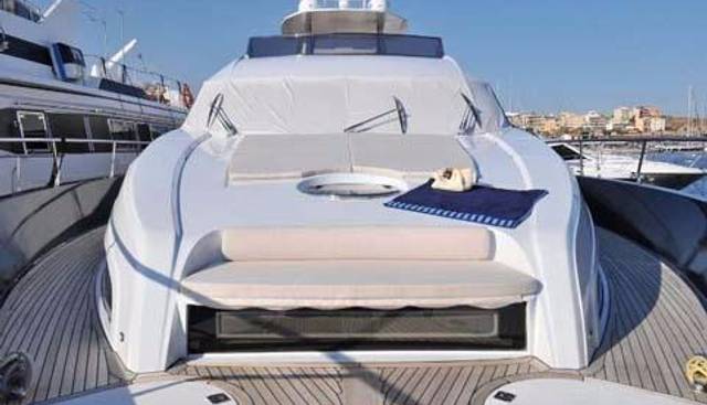 STELA117 yacht charter 3