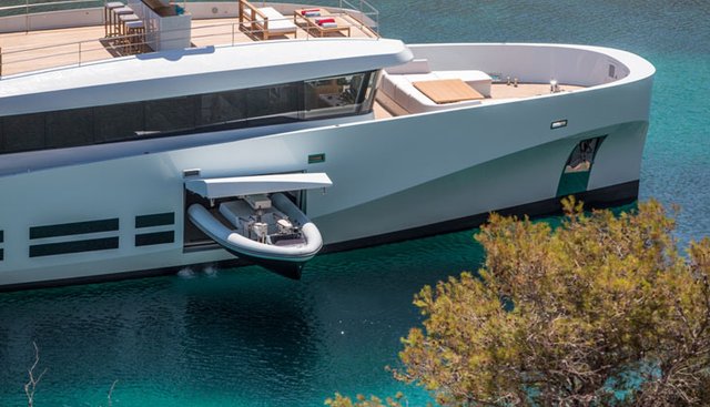 KANGA yacht charter 5