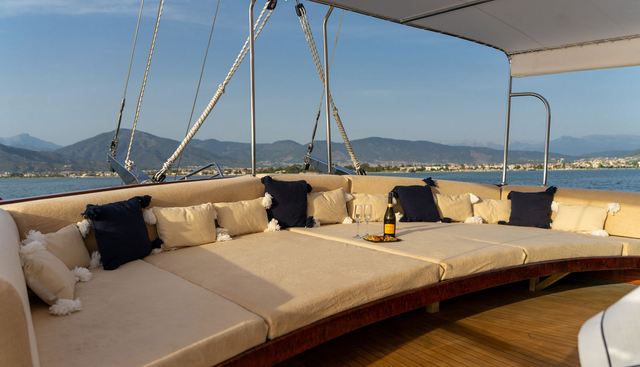 HAPPY DAYS yacht charter 4