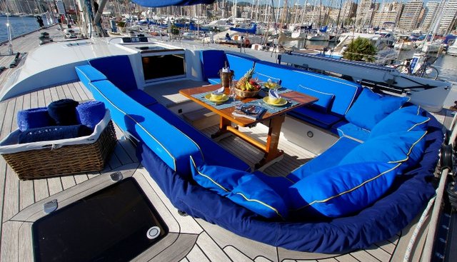 BAIURDO VI yacht charter 4
