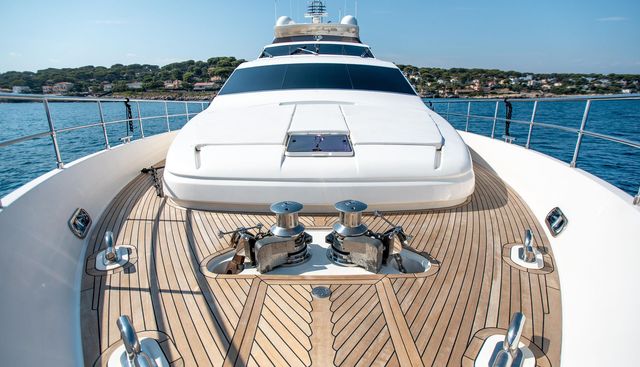 MAXI BEER yacht charter 2