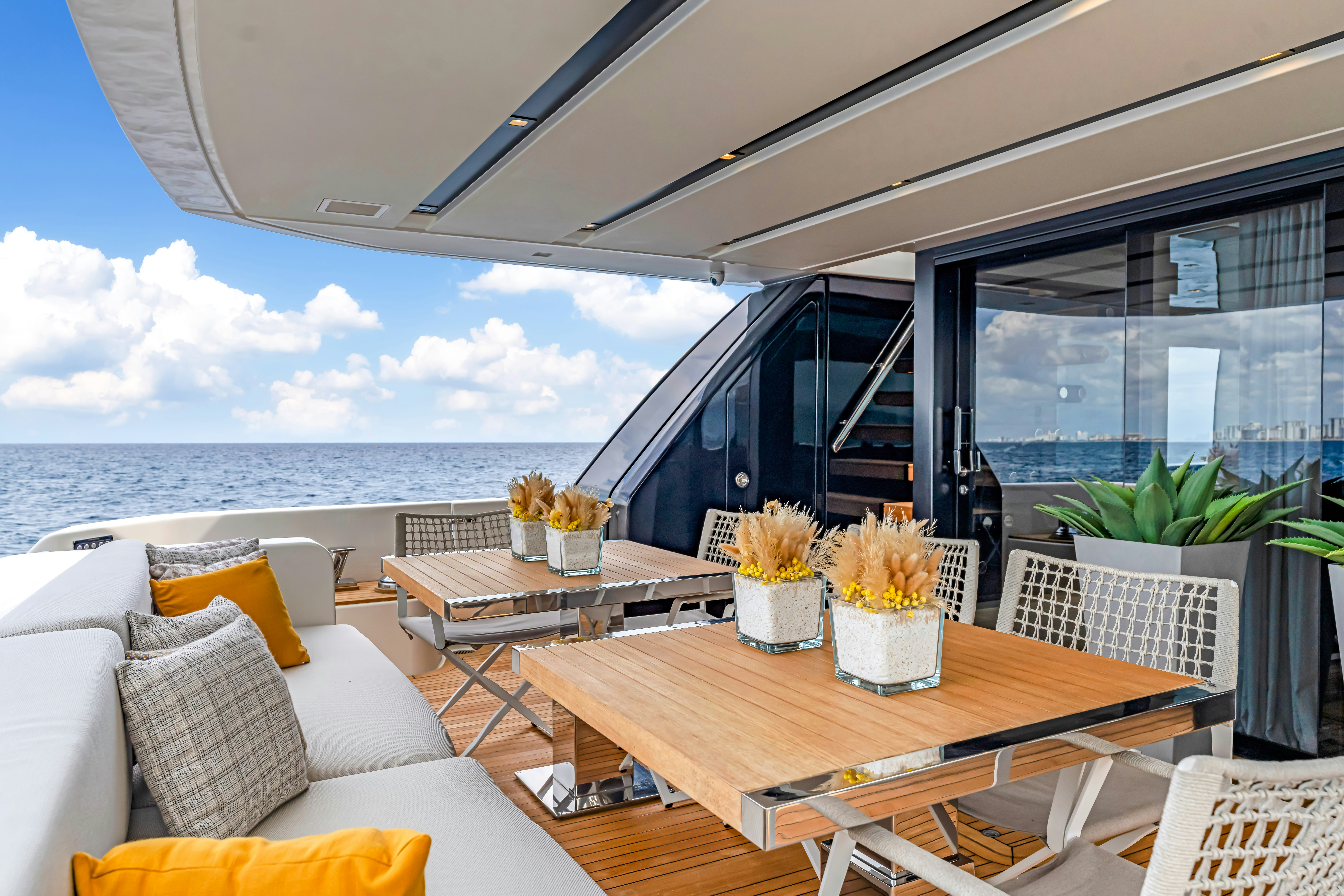 NOTYNOG yacht charter 3