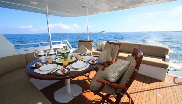 ILLUSIONS yacht charter 4