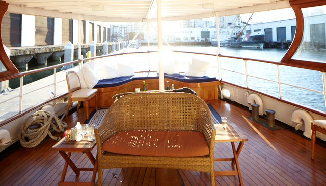 FIFER yacht charter 4