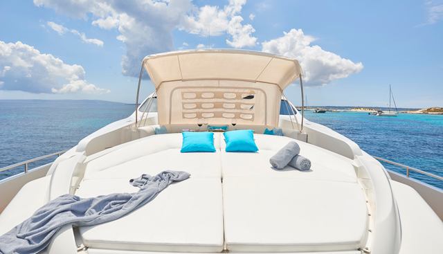 DANZAS yacht charter 3