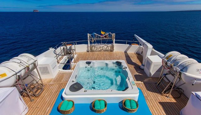 GRAND MAJESTIC yacht charter 3