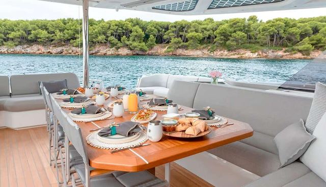 SOL MADININA yacht charter 4