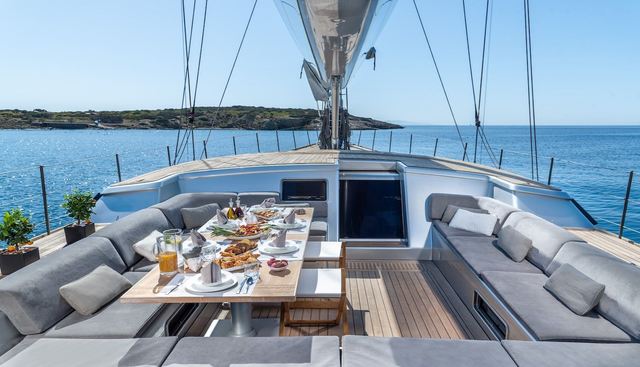 BLACK LION yacht charter 3