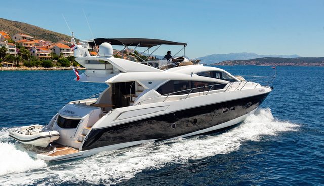 2 DRUNK yacht charter 5