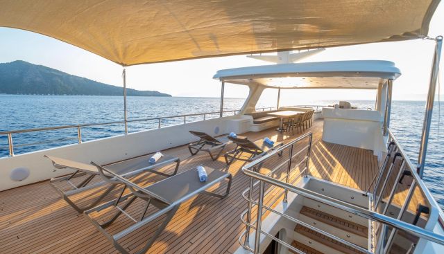 LYCIAN DREAM yacht charter 3