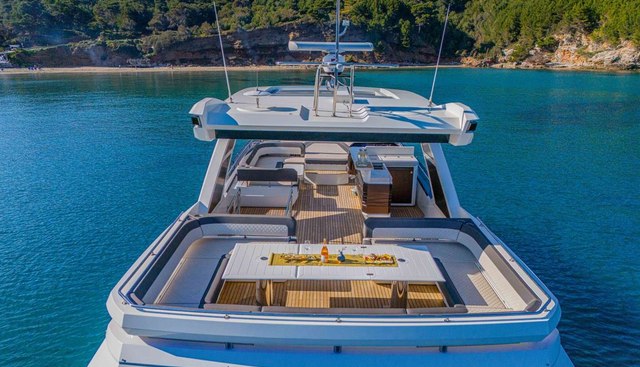 PARADISE yacht charter 3