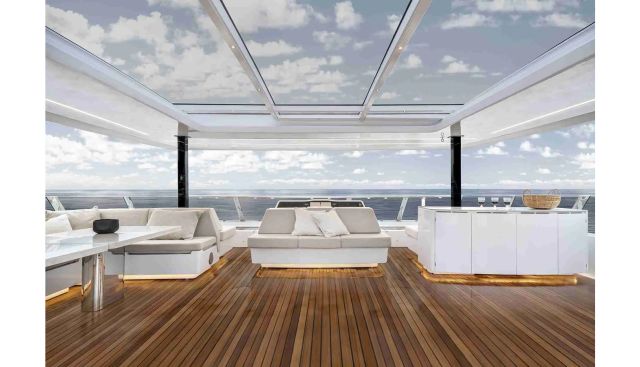 MANTA yacht charter 5