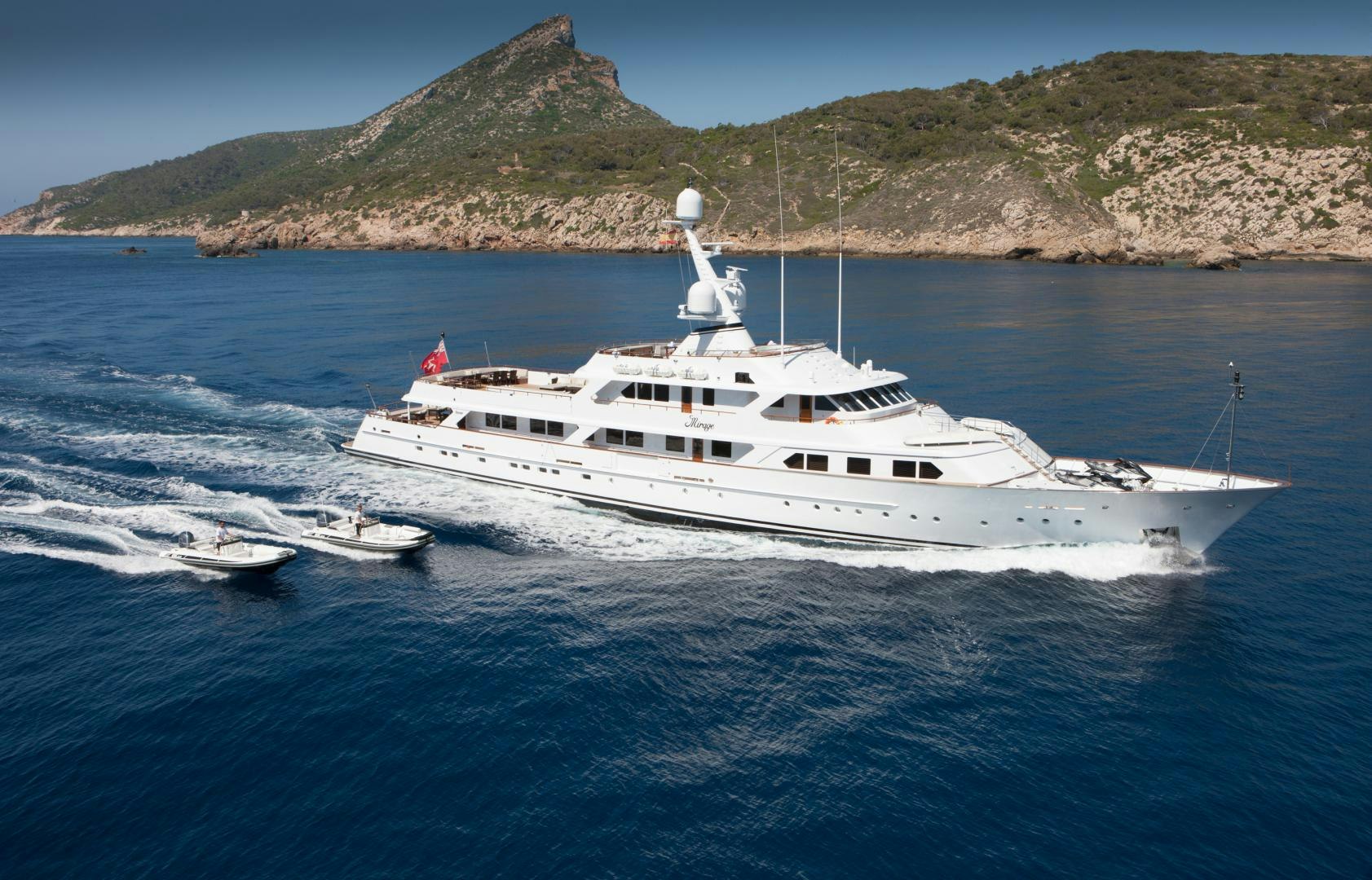 MIRAGE yacht charter 2