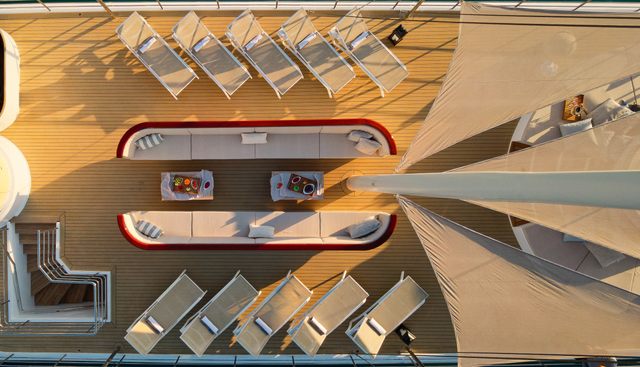 BELLEZZA yacht charter 4
