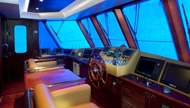 WARSAN yacht charter 5