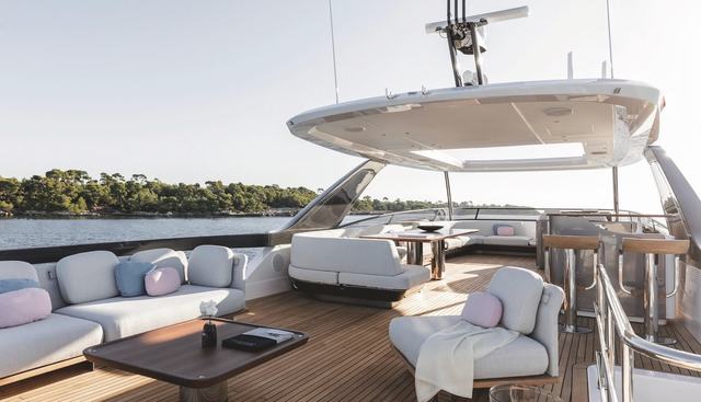 FIRST HORIZON yacht charter 3