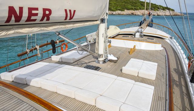 CANER IV yacht charter 4