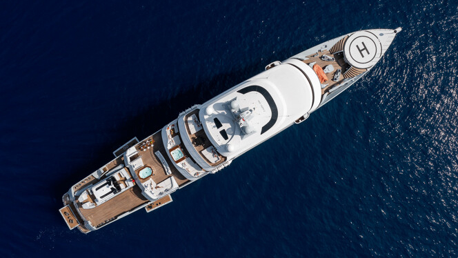 VICTORIOUS yacht charter 2