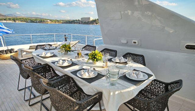 OBSESION yacht charter 3