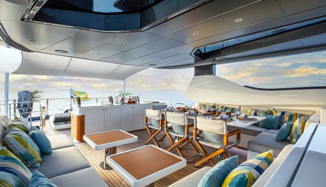 C2 yacht charter 4