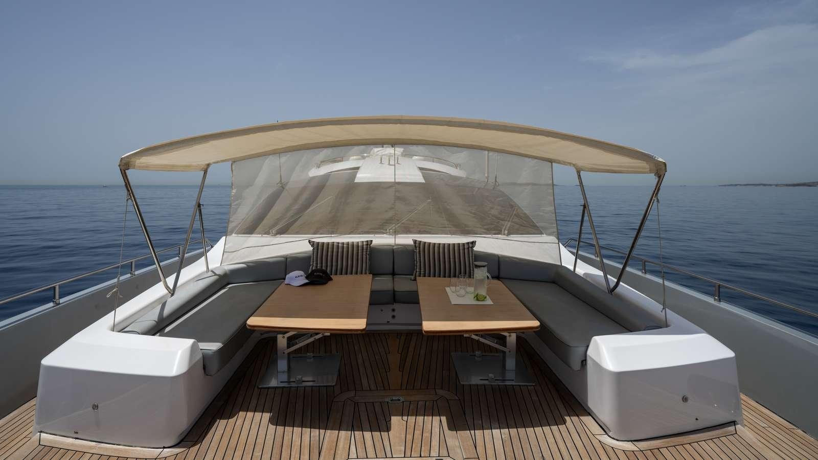 ELEVEN I yacht charter 4