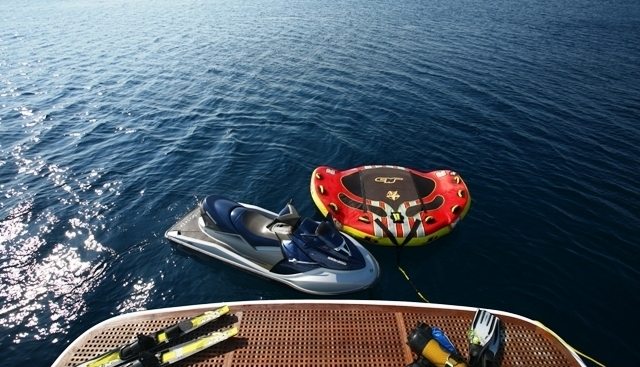 OBSESION yacht charter 5