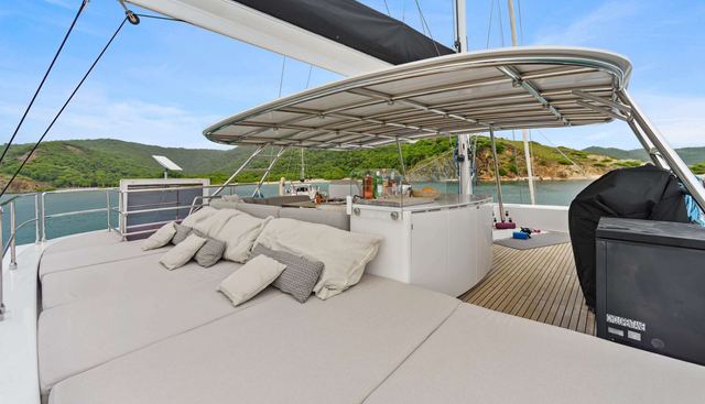 OCEAN VIBES yacht charter 3