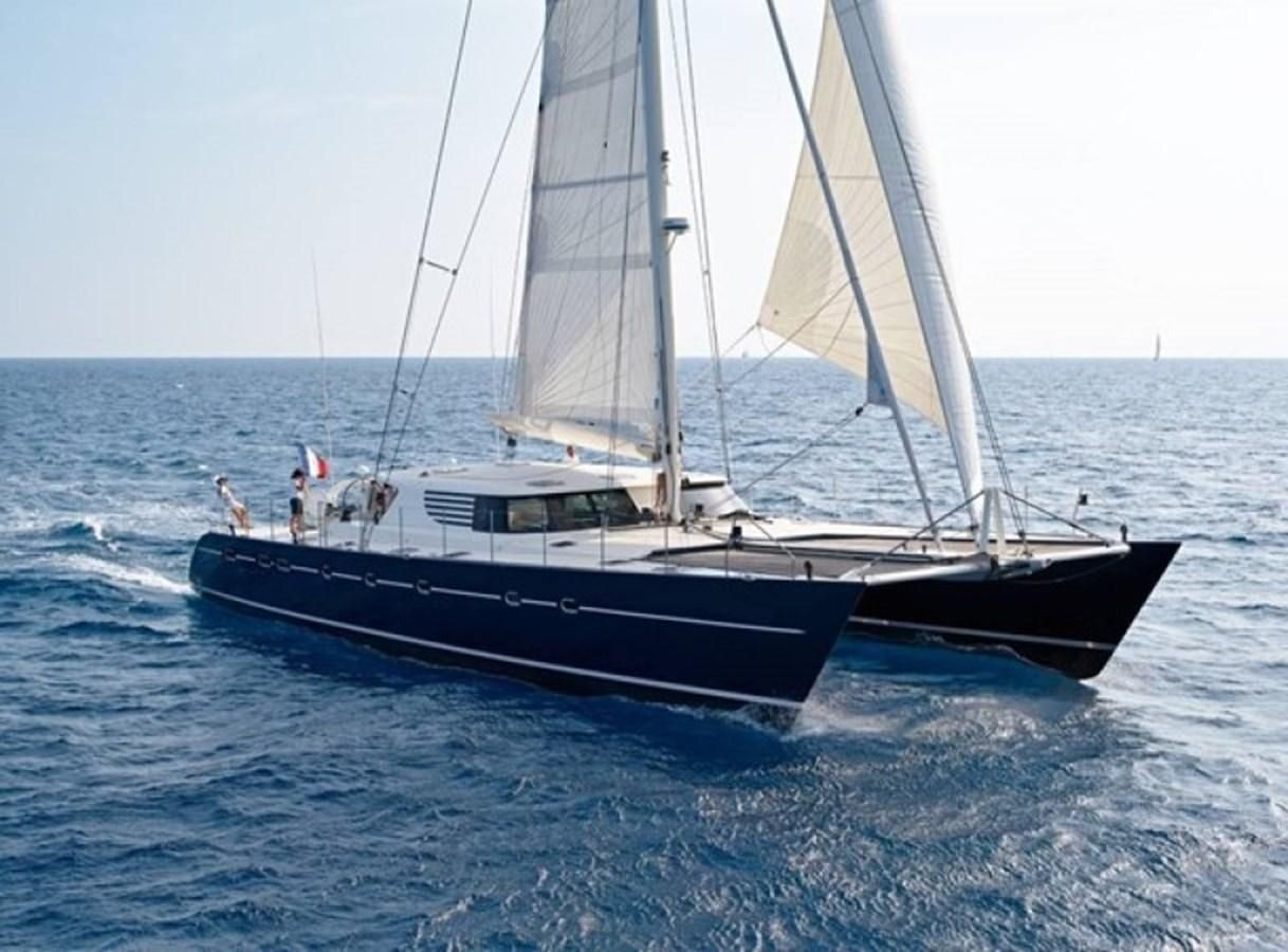 MIROVIA yacht charter 3