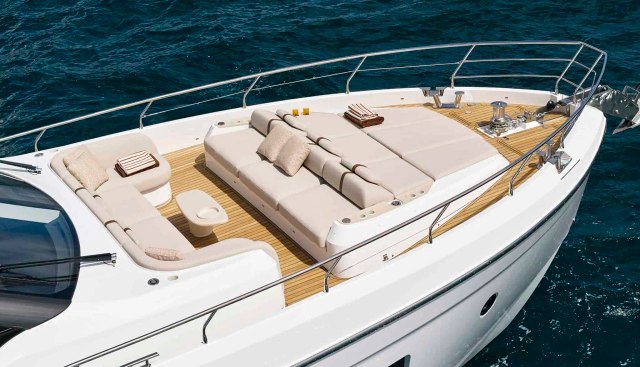 EXPLORA yacht charter 3