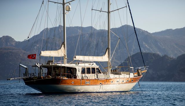 KAFTAN yacht charter 5