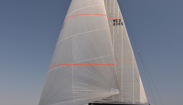 PH3 yacht charter 2