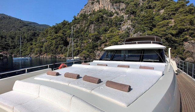 ARCHSEA yacht charter 3