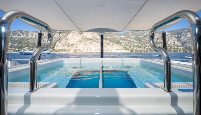 ILLUSION yacht charter 4