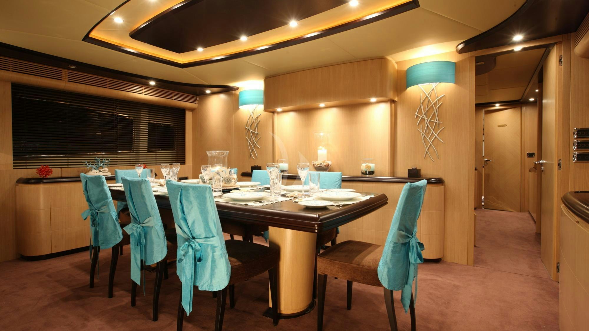 DOLCE VITA IV yacht charter 5