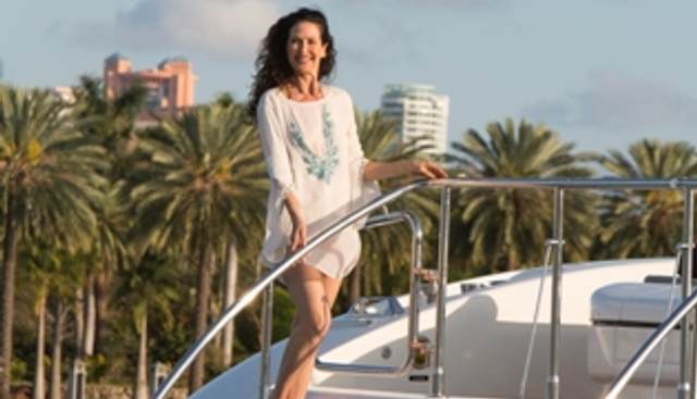 DEFIANCE yacht charter 3
