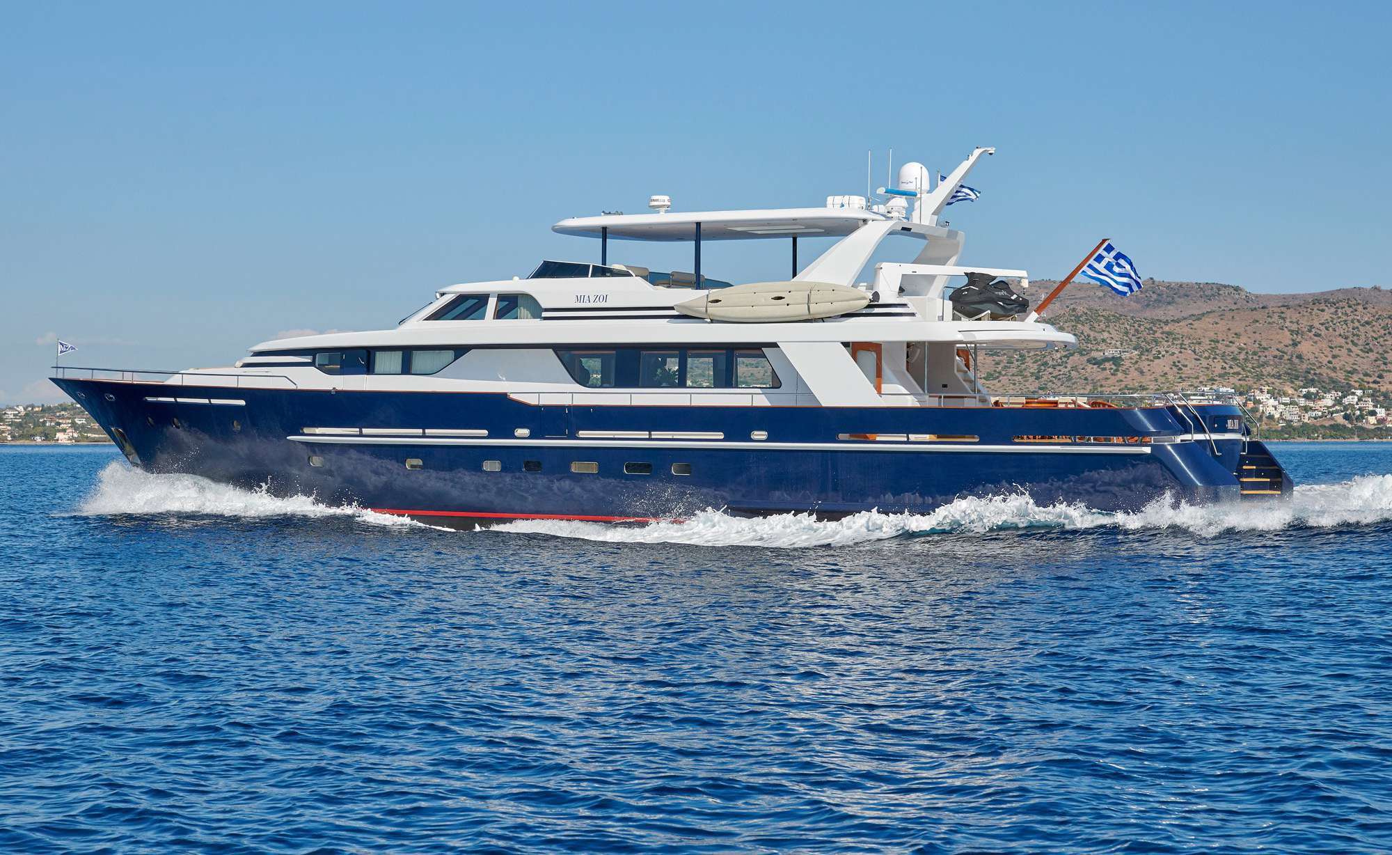MIA ZOI yacht charter 2