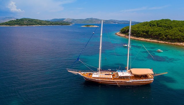 KADENA yacht charter 5