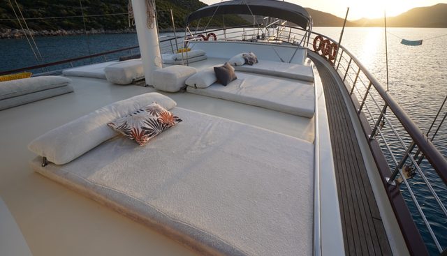 PRENSES ESILA yacht charter 3