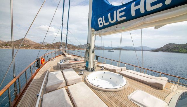 BLUE HEAVEN yacht charter 3